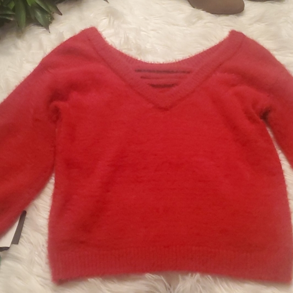 NWT 🎄 TAKARA SWEATER 🎄🤩FINAL SALE - Picture 6 of 7